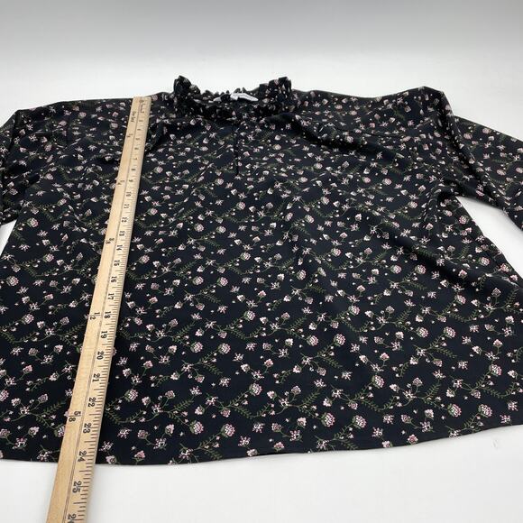 CUPCAKES and CASHMERE Shirt Size L Ditsy Floral Peasant Blouse Cottage Top - Picture 8 of 9
